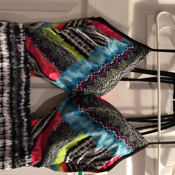 Key hole One piece Swim - Picture 2 of 4